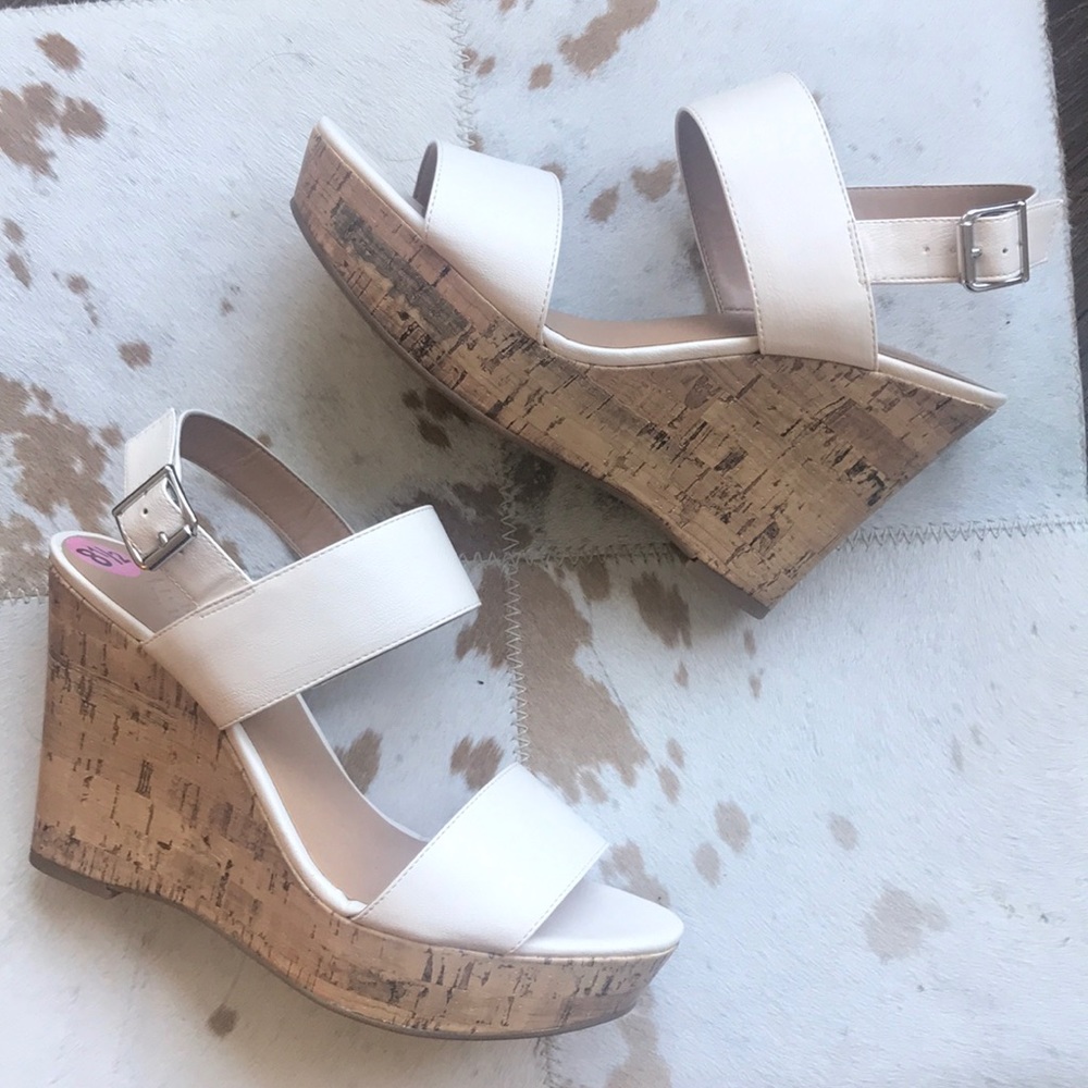 NEW❗️🔥 Franco Sarto Light Cream Cork Wedges